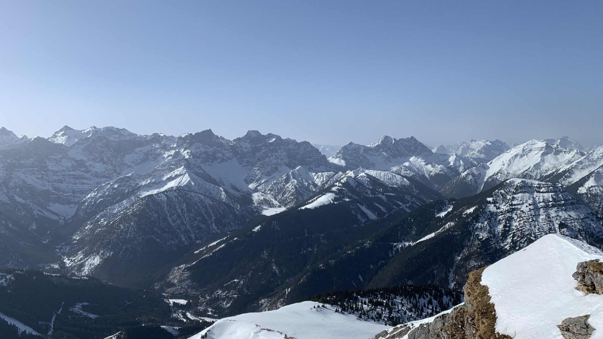Blick nach Südosten mit Birkkar-, Ödkar- und Östlicher Karwendelspitz