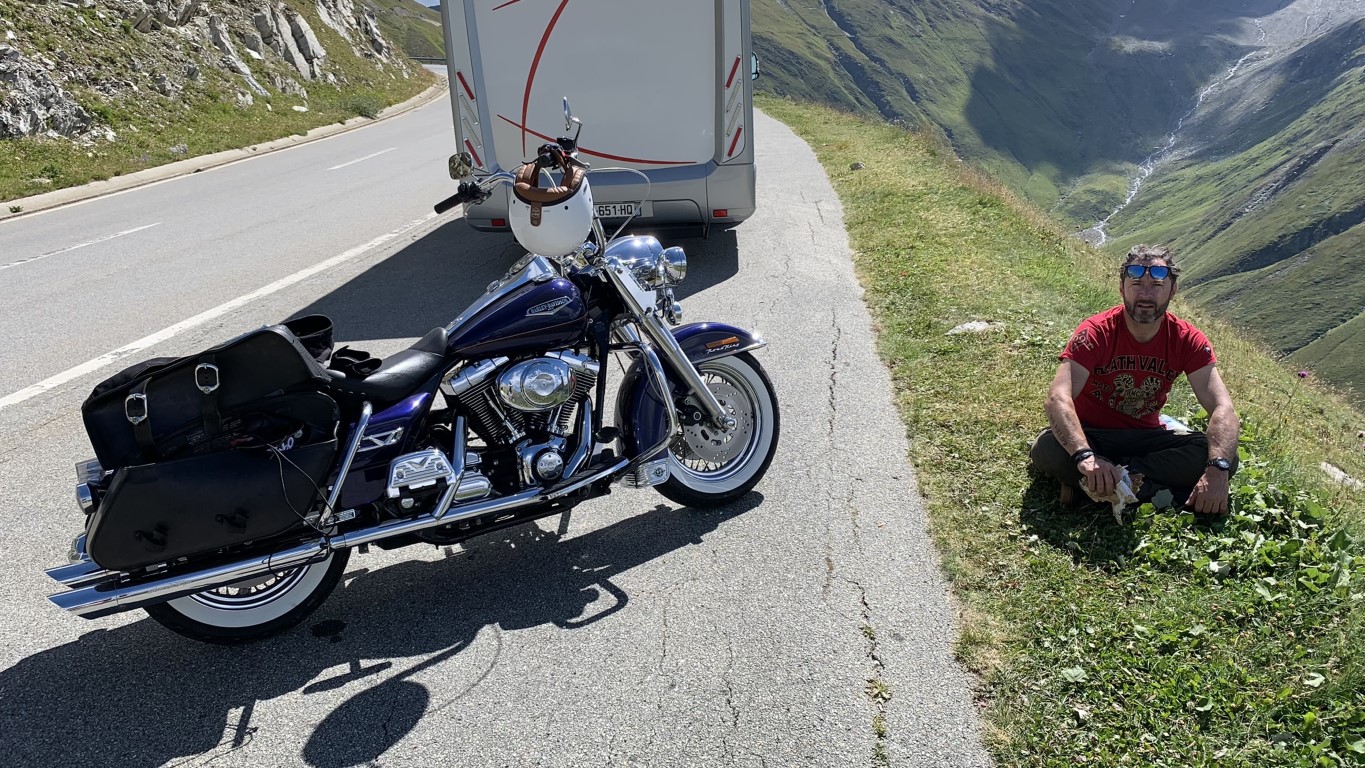 Belgier unterwegs mit seiner Harley Davidson
