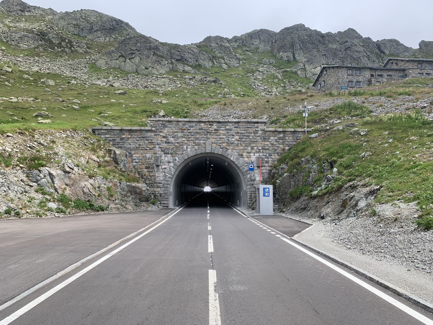 Tunnel am Sustenpass